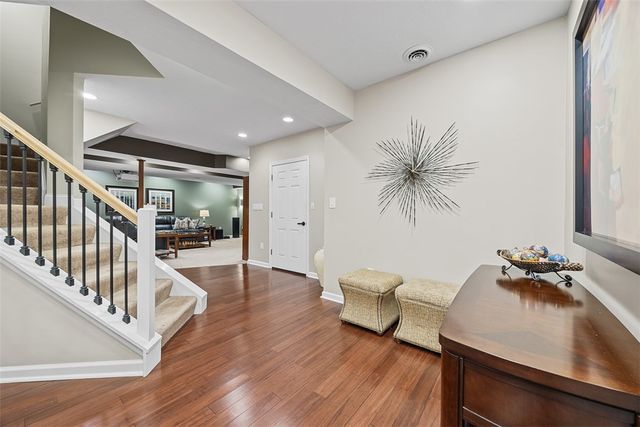 4016 Rustic Woods Dr, Jefferson Hills, PA 15025