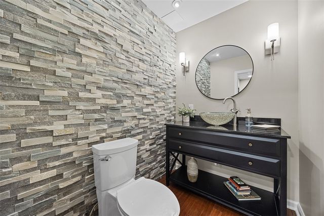 4016 Rustic Woods Dr, Jefferson Hills, PA 15025