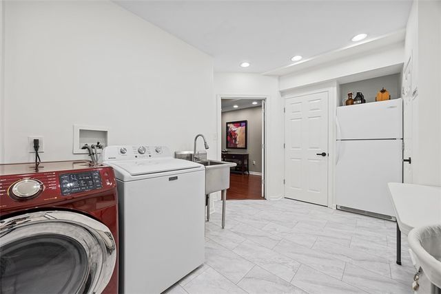 4016 Rustic Woods Dr, Jefferson Hills, PA 15025