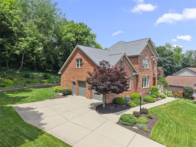 4016 Rustic Woods Dr, Jefferson Hills, PA 15025
