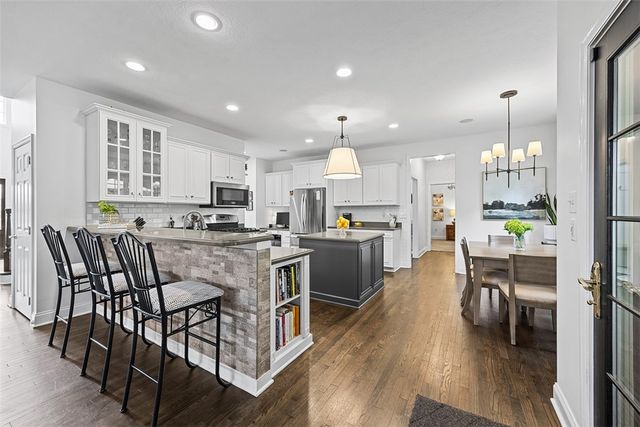 4016 Rustic Woods Dr, Jefferson Hills, PA 15025