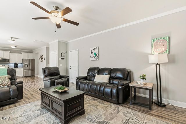 40 E Arbor Cove Court, Zebulon, NC 27597