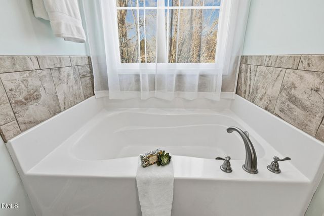 40 E Arbor Cove Court, Zebulon, NC 27597