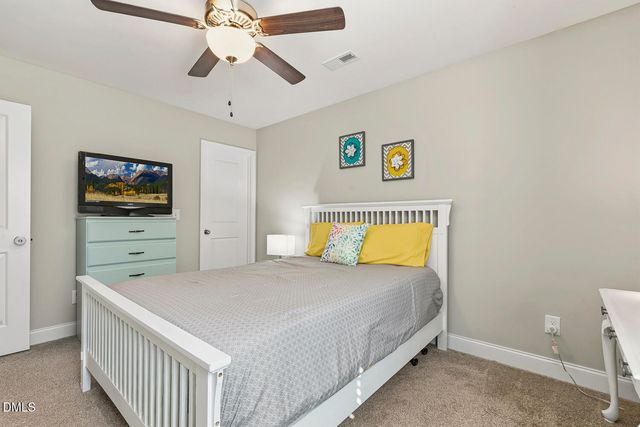 40 E Arbor Cove Court, Zebulon, NC 27597