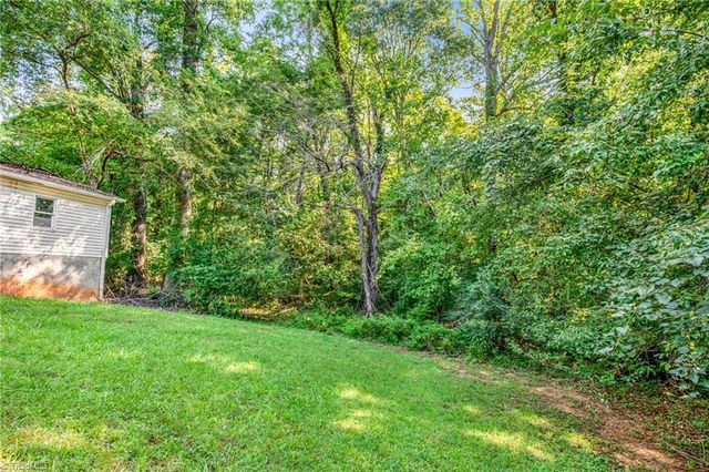 123 Old Linville Road, Kernersville, NC 27284