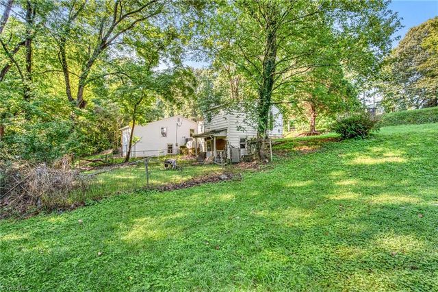 123 Old Linville Road, Kernersville, NC 27284