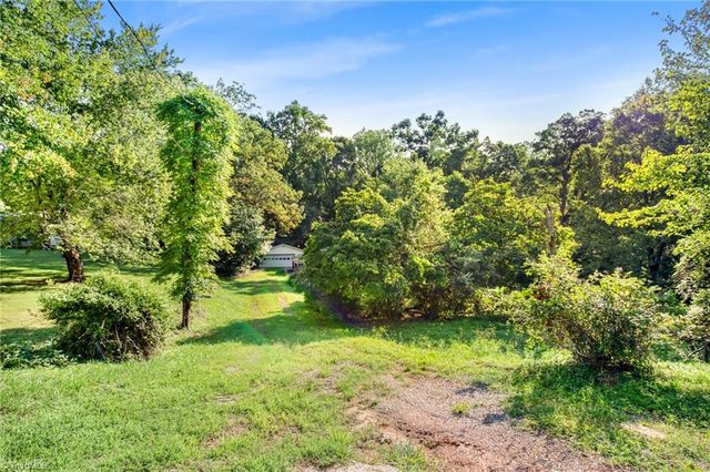 123 Old Linville Road, Kernersville, NC 27284
