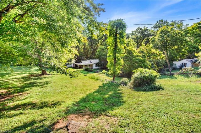 123 Old Linville Road, Kernersville, NC 27284
