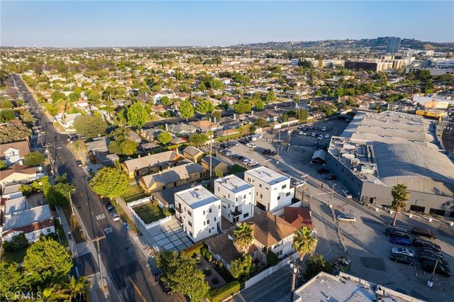 6082 W 18th Street, Los Angeles, CA 90035