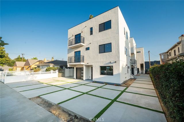 6082 W 18th Street, Los Angeles, CA 90035