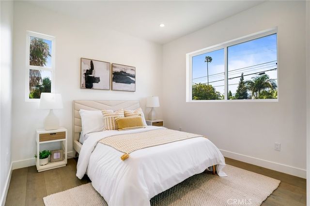 6082 W 18th Street, Los Angeles, CA 90035