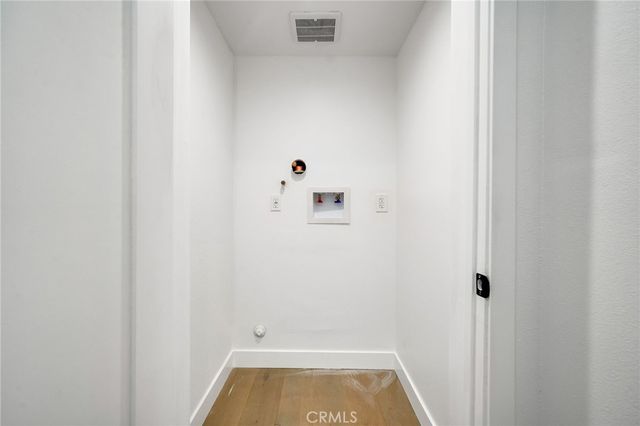 6082 W 18th Street, Los Angeles, CA 90035