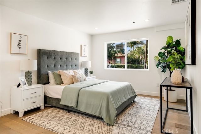 6082 W 18th Street, Los Angeles, CA 90035