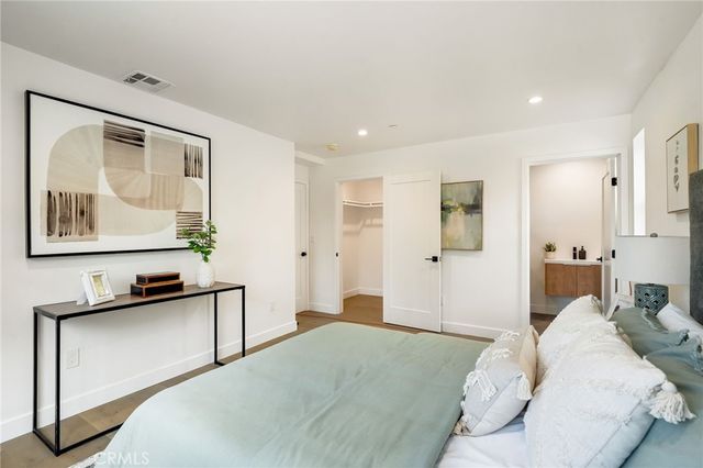 6082 W 18th Street, Los Angeles, CA 90035