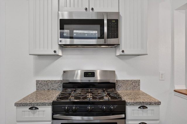 1407 E Street, Reedley, CA 93654