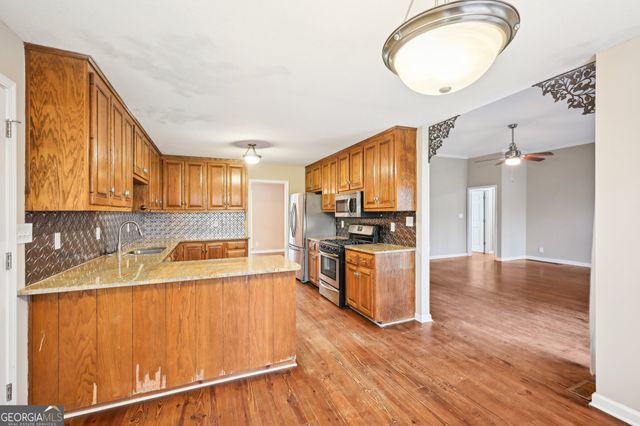105 Spring Forest Way, Sharpsburg, GA 30277