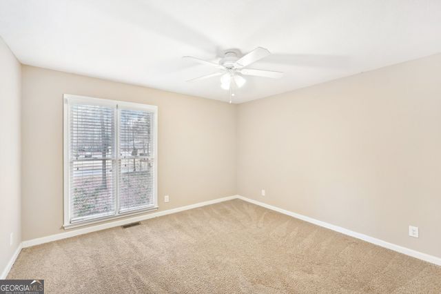 105 Spring Forest Way, Sharpsburg, GA 30277