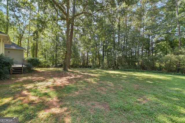 105 Spring Forest Way, Sharpsburg, GA 30277
