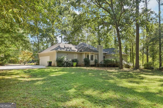 105 Spring Forest Way, Sharpsburg, GA 30277