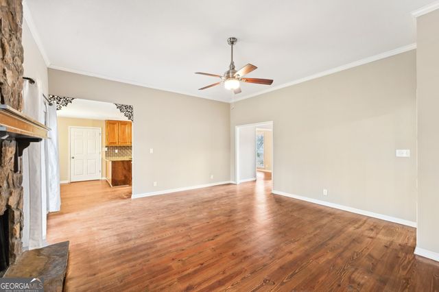 105 Spring Forest Way, Sharpsburg, GA 30277
