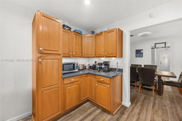 227 SW 13th Ave, Boynton Beach, FL 33435