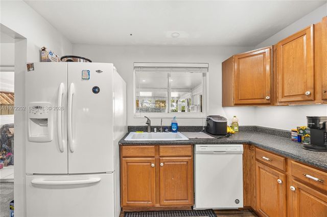 227 SW 13th Ave, Boynton Beach, FL 33435