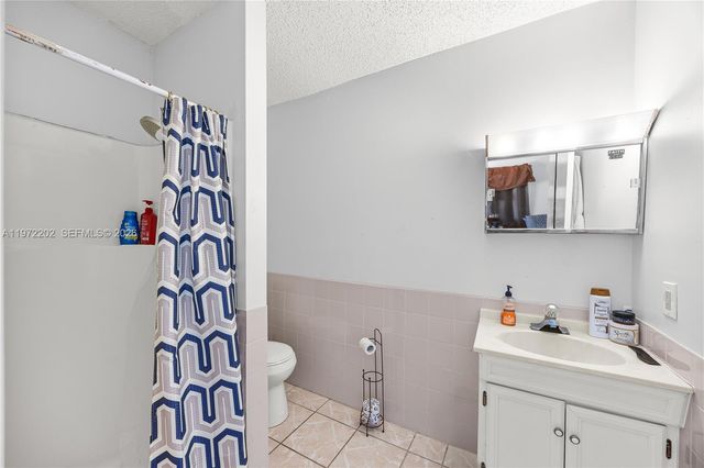 227 SW 13th Ave, Boynton Beach, FL 33435