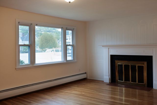 1159 Middlesex St, Lowell, MA 01851