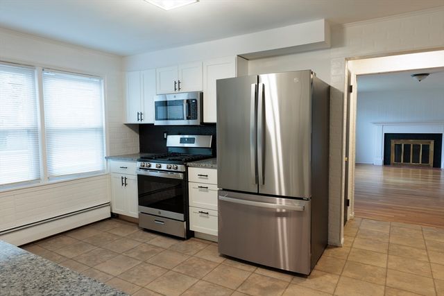 1159 Middlesex St, Lowell, MA 01851