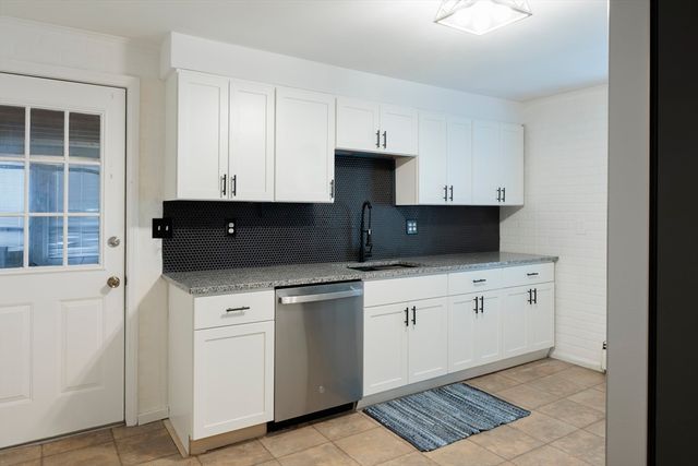 1159 Middlesex St, Lowell, MA 01851