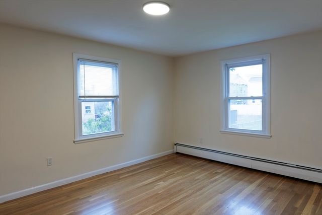1159 Middlesex St, Lowell, MA 01851