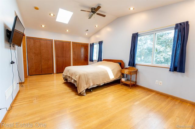 3180 Eastwood Drive, Rochester Hills, MI 48309