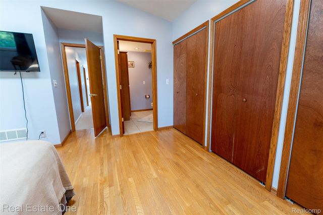 3180 Eastwood Drive, Rochester Hills, MI 48309