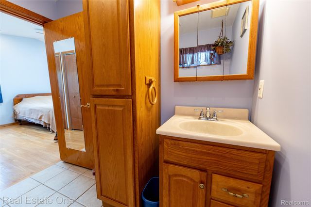 3180 Eastwood Drive, Rochester Hills, MI 48309