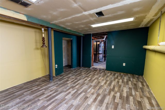 3180 Eastwood Drive, Rochester Hills, MI 48309