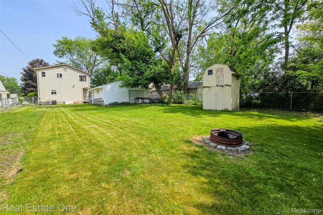 3180 Eastwood Drive, Rochester Hills, MI 48309