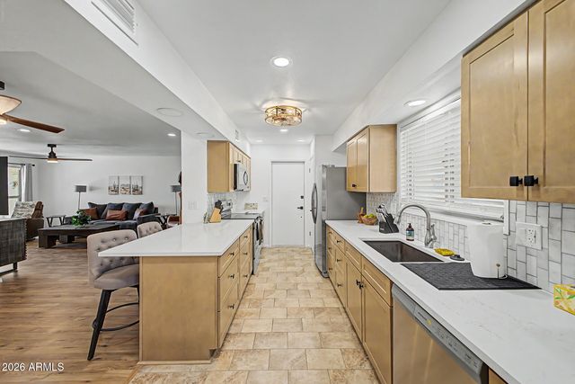 17468 N DEL WEBB Boulevard, Sun City, AZ 85373