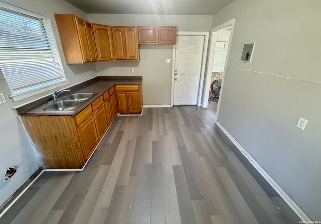 231 W Jewell, San Antonio, TX 78226