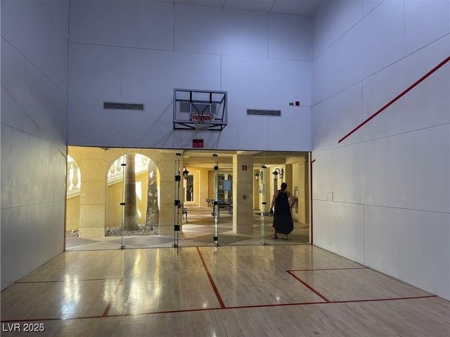 210 East Flamingo Road 101, Las Vegas, NV 89169