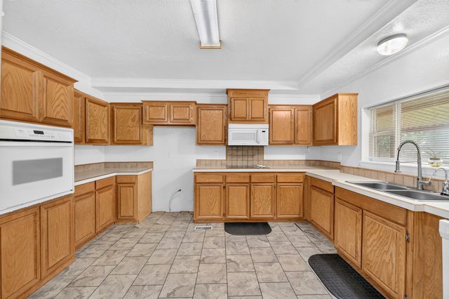 923 County Road 2415, Honey Grove, TX 75446