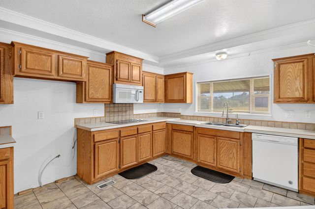 923 County Road 2415, Honey Grove, TX 75446
