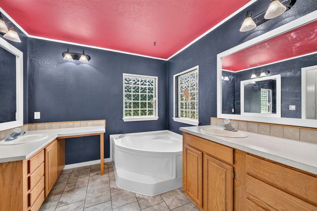 923 County Road 2415, Honey Grove, TX 75446