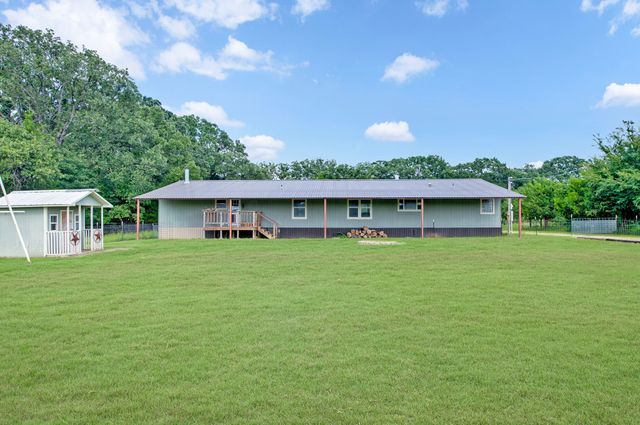 923 County Road 2415, Honey Grove, TX 75446