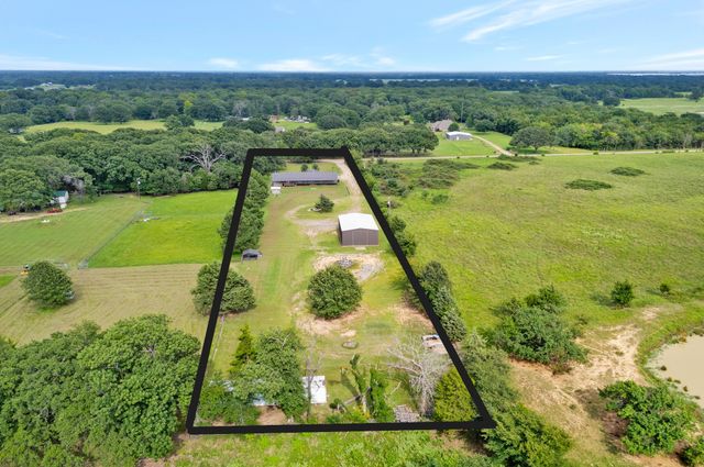 923 County Road 2415, Honey Grove, TX 75446