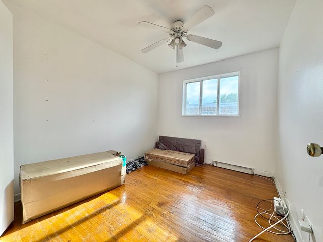 2540 W Jerome Street D, Chicago, IL 60645