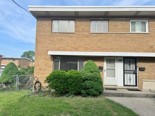 2540 W Jerome Street D, Chicago, IL 60645