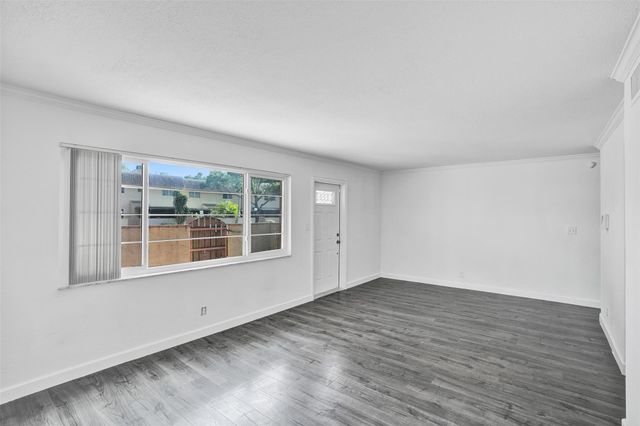 7175 Nova Dr 108, Davie, FL 33317