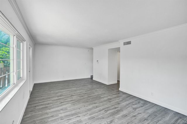 7175 Nova Dr 108, Davie, FL 33317