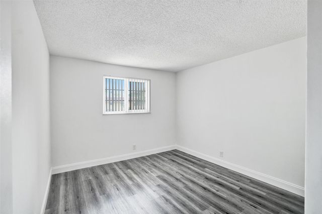 7175 Nova Dr 108, Davie, FL 33317