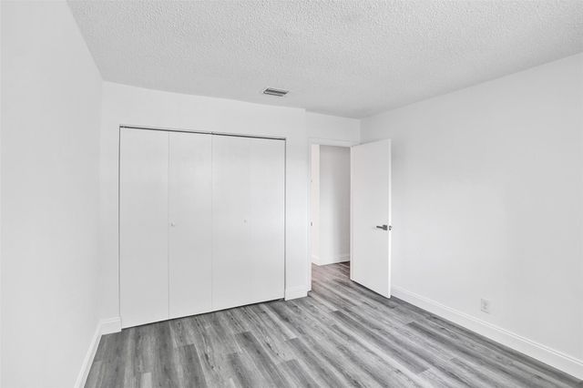 7175 Nova Dr 108, Davie, FL 33317